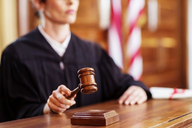  Juíza decide negar vínculo empregatício entre advogado associado e escritório