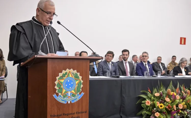  Octavio Boccalini assume a presidência do TRE-MG