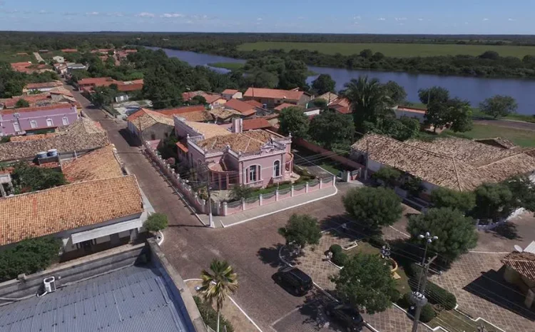  Justiça Eleitoral cassa mandatos do prefeito e da vice de cidade do Piauí por compra de votos