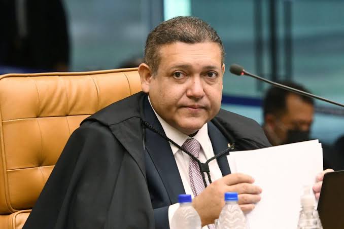  Ministro do STF reconsidera e absolve mulher que furtou R$ 50 em doces