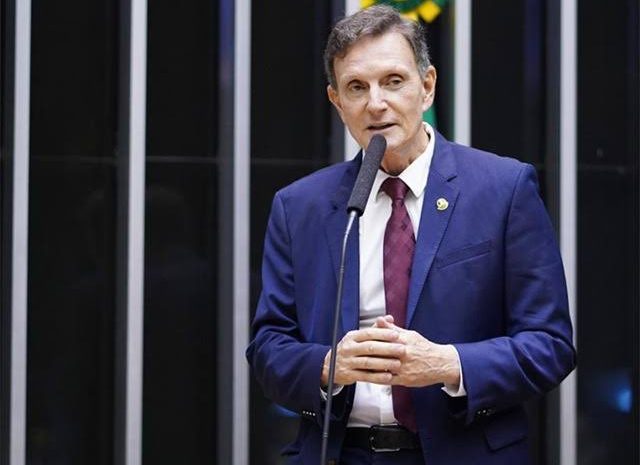  Desembargador suspende cassação de Marcelo Crivella na Justiça Eleitoral