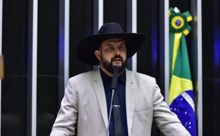  STF envia a PGR pedido contra Zé Trovão por falas sobre Lula