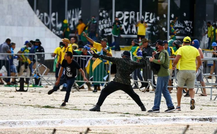  SEVERAMENTE PUNITIVISTA: ‘Pacote da Democracia’ de Lula para endurecer crimes gera críticas e dúvidas