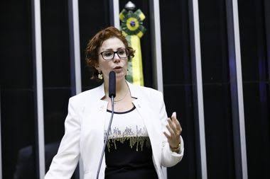  Ministro do TSE envia ação que pode tornar Carla Zambelli inelegível à Justiça Eleitoral 