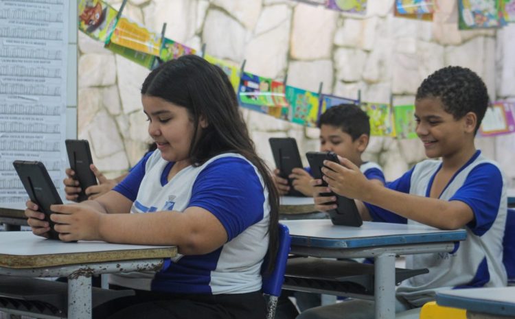  Prefeitura de Natal investe quase R$ 13 milhões em tablets para estudantes
