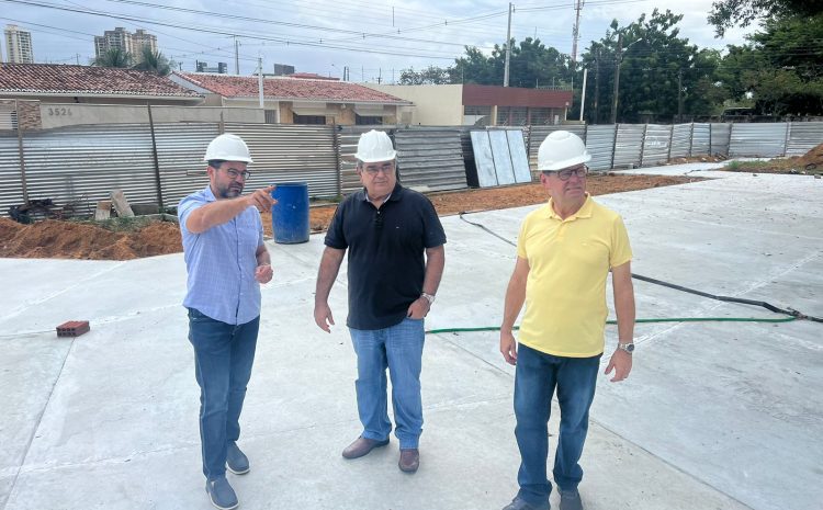  Prefeito acompanha serviços de reforma da Praça Matriz de Candelária