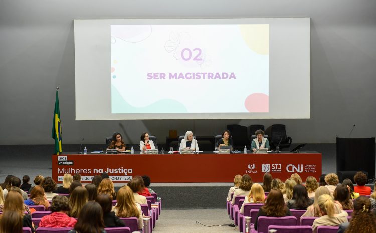 Magistradas discutem participação feminina no Judiciário