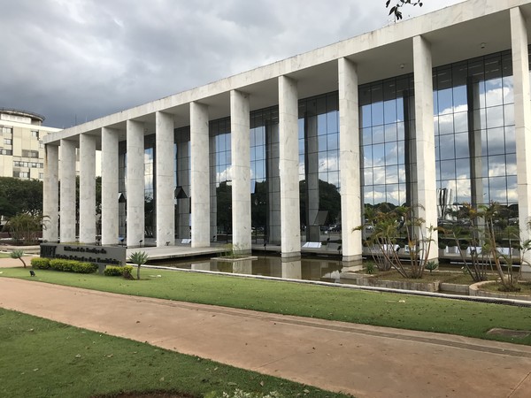  Justiça do DF condena à aposentadoria compulsória juiz suspeito de praticar assédio sexual e moral contra assessoras do gabinete