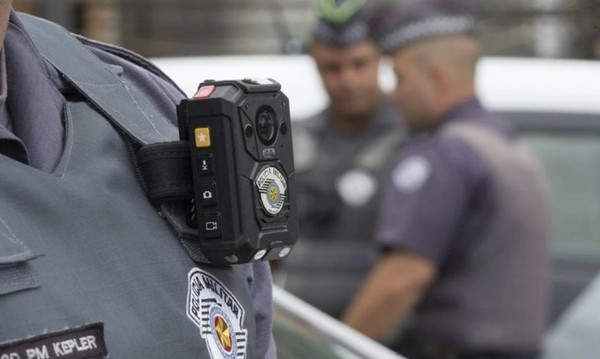  Justiça de SP determina que todos os policiais que atuam na ‘Operação Escudo’ passem a usar câmeras corporais