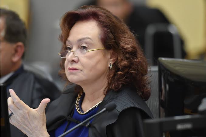  PODE SER CONCOMITANTE: É possível a execução provisória e definitiva de partes da mesma sentença, decide STJ