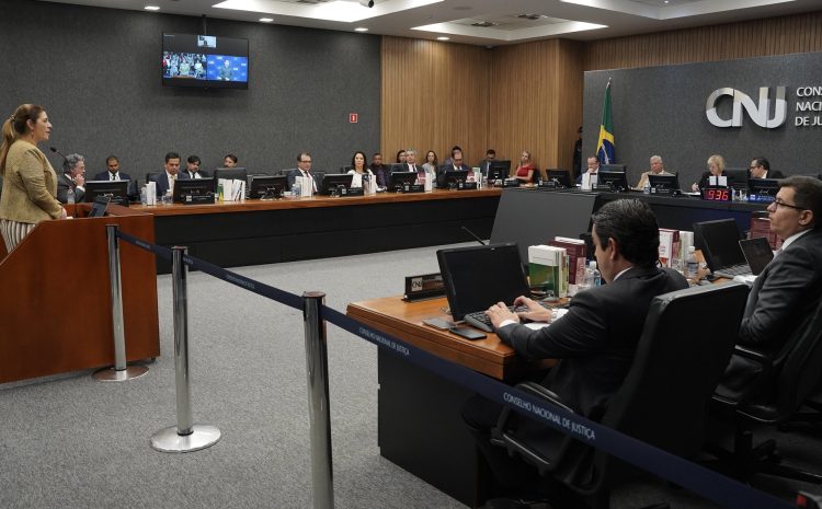  ALTERNÂNCIA DE GÊNERO: CNJ já tem 3 votos a 0 para intercalar homens e mulheres na promoção de juízes; discussão é adiada
