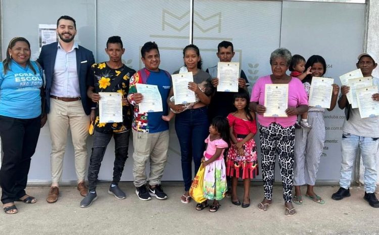  Família de 9 pessoas consegue certidão de nascimento pela primeira vez no Amazonas