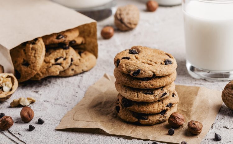  Consumidora será indenizada por encontrar grampo em biscoito, diz TJSC