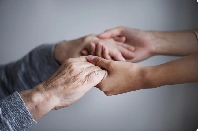  Justiça bloqueia R$ 158 mil do governo do RN para garantir internação domiciliar de idosa com Parkinson