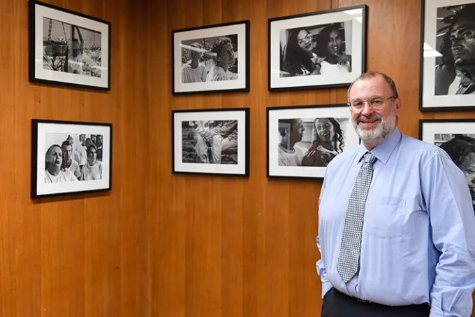  Ministro do STJ lança obra sobre presas transexuais fotografadas por ele