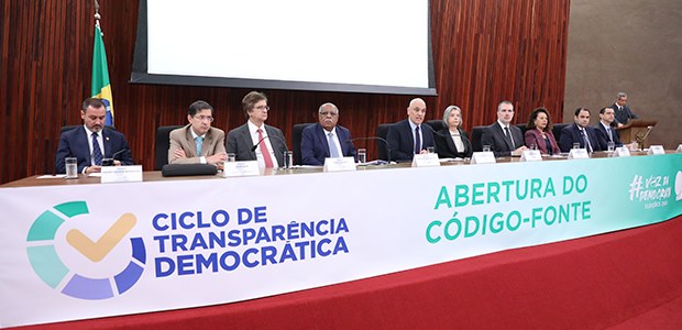  Alexandre de Moraes anuncia abertura do código-fonte e reforça confiabilidade da urna eletrônica