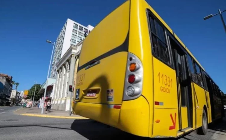  Justiça manda empresa de ônibus indenizar mulher que caiu após freada