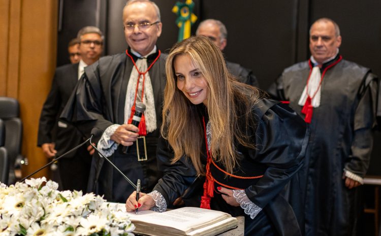  Presidente do TJRJ dá posse à nova desembargadora Rose Marie Pimentel Martins