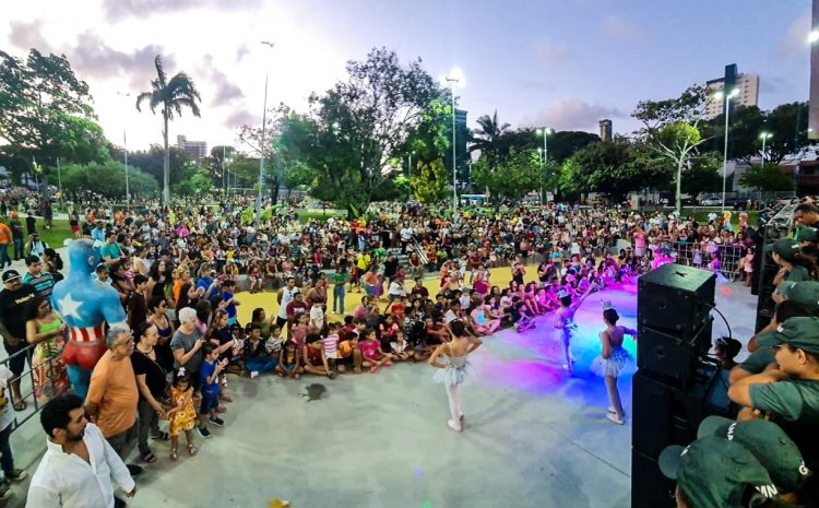  Festa do Dia das Crianças da Prefeitura de Natal foi sucesso de público na Praça Pedro Velho