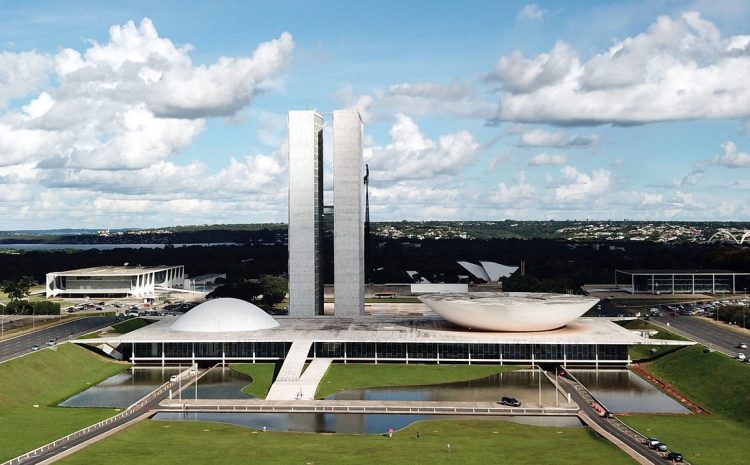  Emenda constitucional que regula eleição em tribunais de Justiça será promulgada