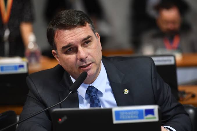  Justiça nega pedido de Flávio Bolsonaro sobre prestação de contas de ex-sócio