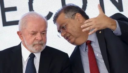  Lula e Dino se reunirão para discutir sucessão no Ministério da Justiça