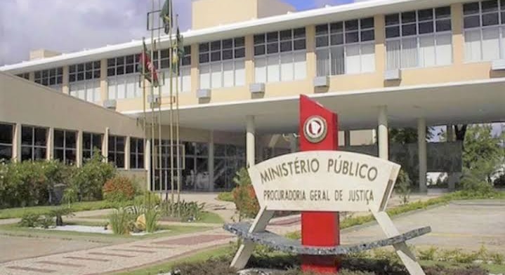  MP do Ceará desembolsou R$ 16,4 milhões em bônus de Natal a promotores e procuradores; holerites chegaram a R$ 157 mil