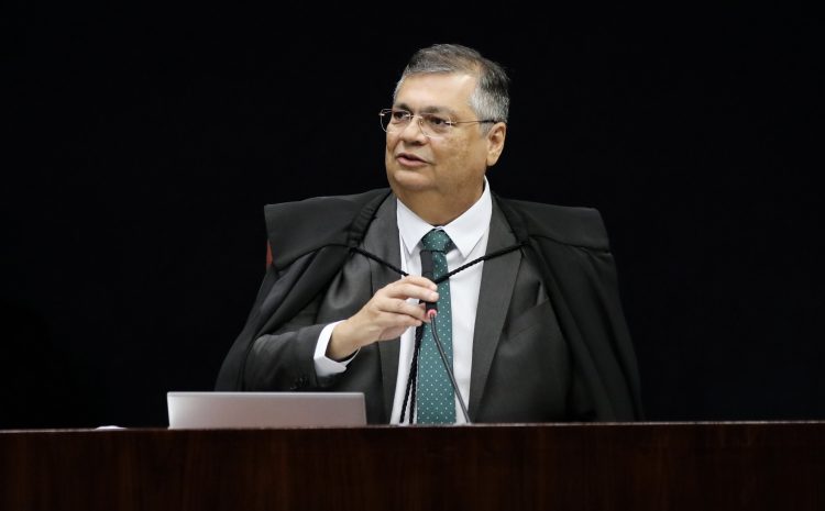  Com voto de Flávio Dino, STF mantém ação penal contra advogado acusado de exploração de prestígio e lavagem de dinheiro