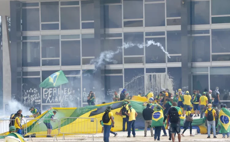  8 de janeiro: após morador de rua, ambulantes e homem com deficiência tentam absolvição no STF