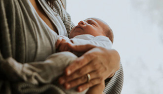  STF vai decidir se mãe não gestante em união homoafetiva tem direito a licença-maternidade