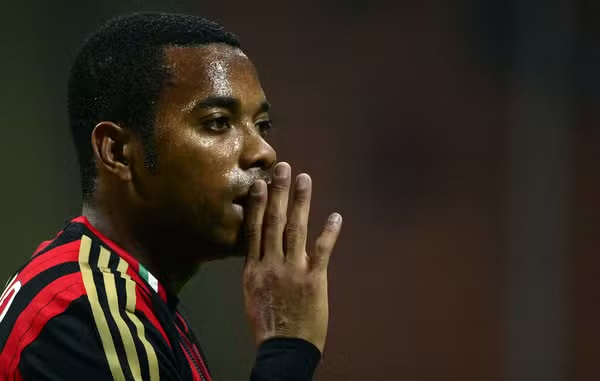  Defesa de Robinho recorre ao STF para evitar prisão imediata; Fux vai relatar pedido