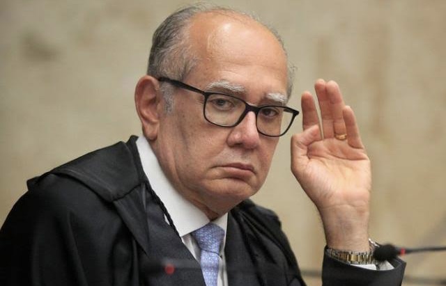  Gilmar defende que STF amplie aplicação do foro privilegiado a autoridades; Barroso pede vista