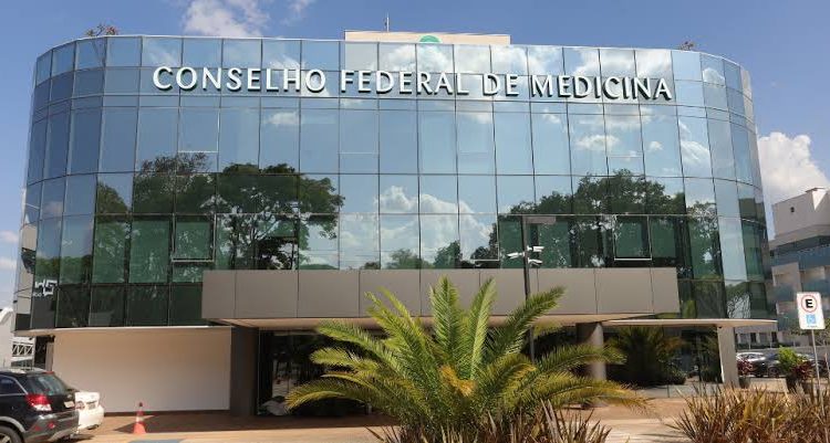  TRF-4 derruba decisão e restabelece norma do CFM que impede aborto após 22 semanas de gravidez em casos de estupro