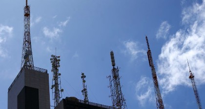  STF invalida normas que restringiam instalação de antenas de telefonia celular