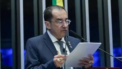  Jorge Kajuru faz pix de R$ 10 mil ao RS por acordo em caso de calúnia contra Gilmar Mendes