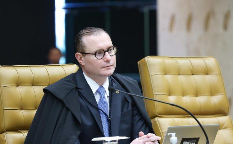  Zanin suspende liminar e abre prazo para permitir acordo entre governo e Congresso sobre desoneração da folha