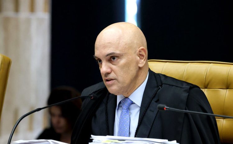  Moraes brinca após “momento socialista” no STF: “Me sinto reconfortado”