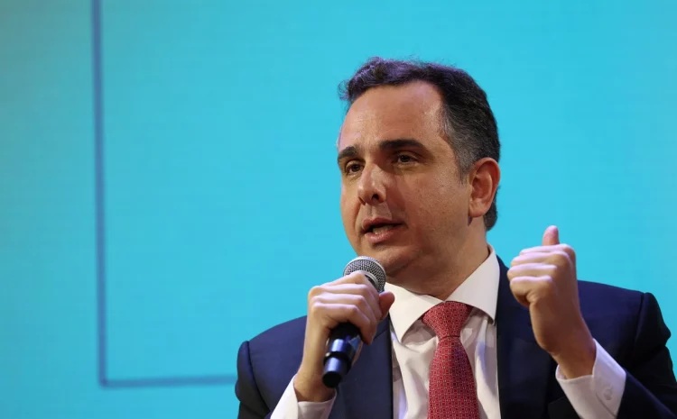  Rodrigo Pacheco volta a defender mandatos para ministros do STF:   ‘projeto de país para o futuro’