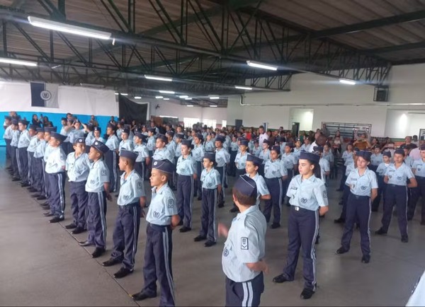  TJ-SP suspende lei que institui programa das escolas cívico-militares no estado