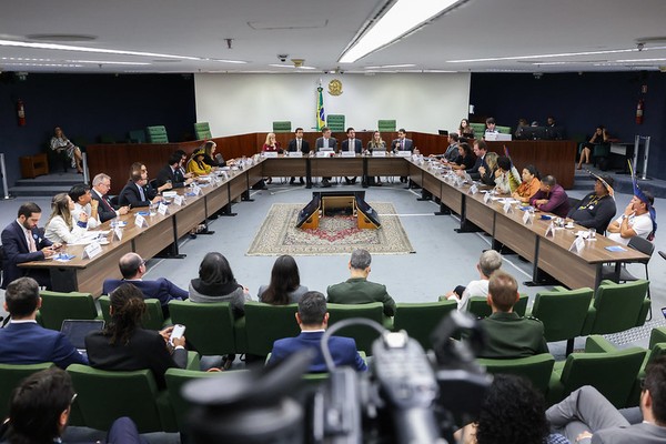  Marco Temporal: lideranças indígenas abandonam mesa de conciliação no STF