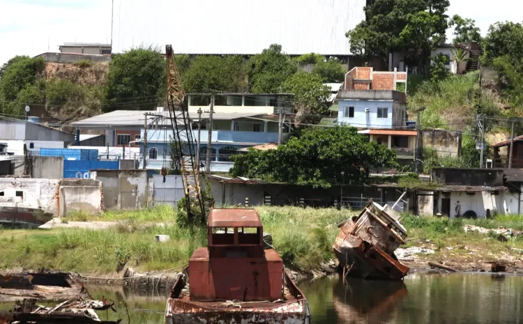  MPF quer solução para navios abandonados na Baía de Guanabara