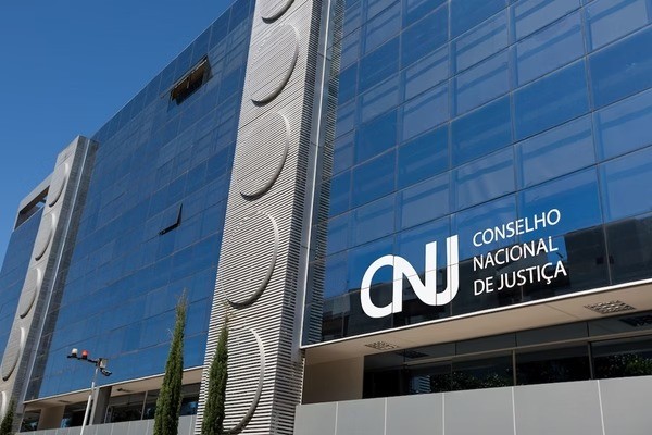  CNJ investiga juiz afastado após mais de mil processos serem assinados enquanto ele estava de licença médica