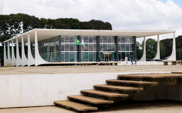  STF pede manifestação da AGU e da PGR sobre ações que contestam suspensão do X no Brasil