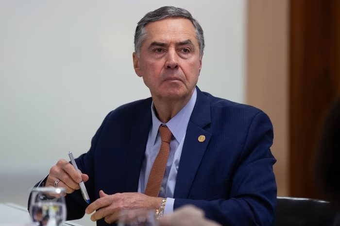  Barroso diz que STF “está sujeito a críticas”, mas rechaça mudanças por “interesses políticos”