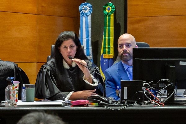  ‘Justiça é lenta, é cega, é burra, é injusta, é errada, é torta, mas chega’, diz juíza ao ler sentença para assassinos de Marielle