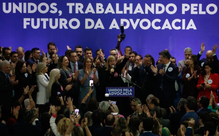  UNIDOS PELA ADVOCACIA: Advogados dão exemplo de união e consolidam apoio a Ana Tereza Basilio para presidir a OAB-RJ