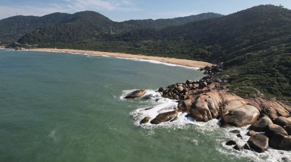  Justiça Federal nega pedido para suspender venda de terrenos de praia em Balneário Camboriú por R$ 31,5 milhões