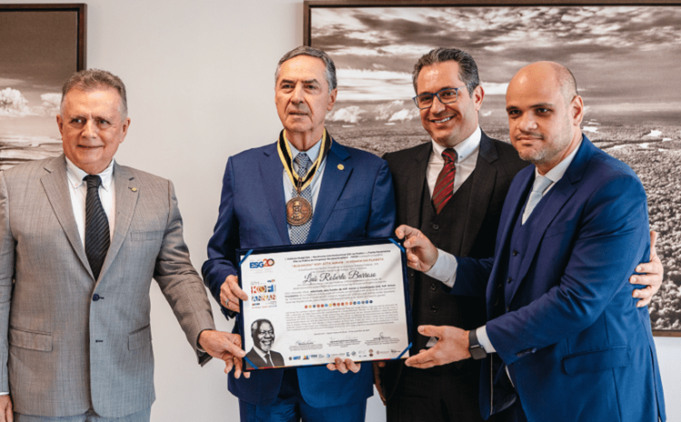  Luís Roberto Barroso é homenageado com Medalha Kofi Annan em reconhecimento ao compromisso com o ESG