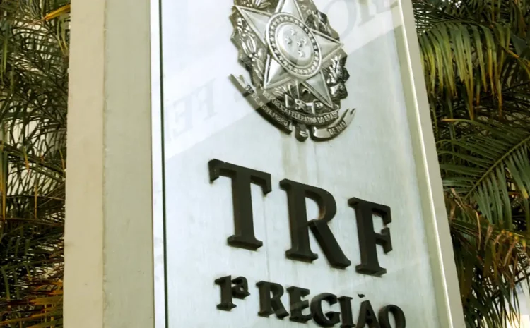  Servidora federal aposentada obtém isenção de IRPF devido ao reconhecimento de Alzheimer, decide TRF-1