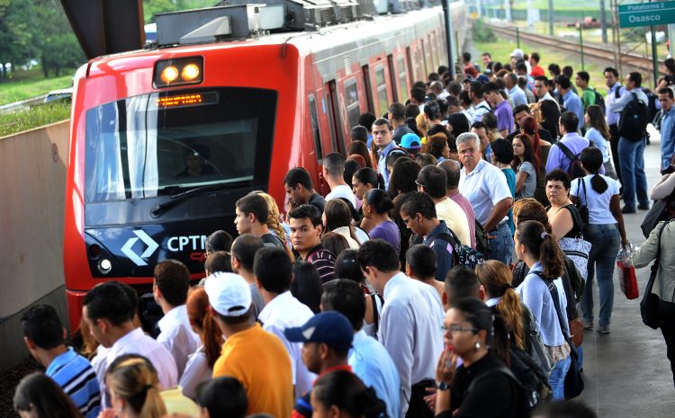  TJ-SP mantém indenização a passageira empurrada para fora de trem superlotado